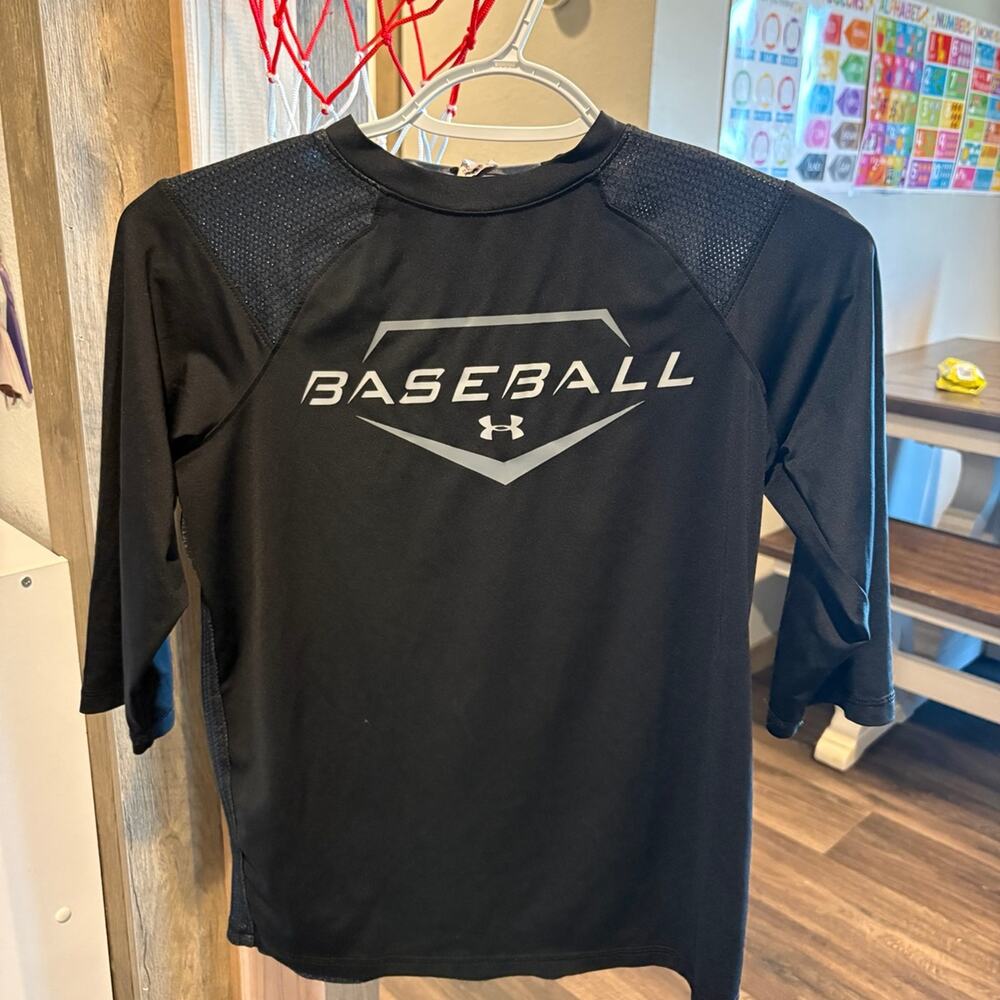 Under Armour Youth Medium Baseball Compression Shirt 3/4 Sleeve Black HeatGear